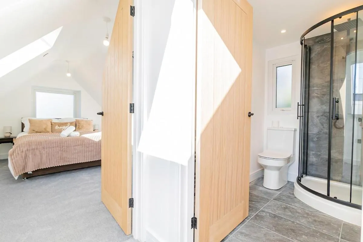 Luxury Home With Parking Near Everything! Netflix, Pool, Gaming - Long Stay Savings - Perfect For Nhs, Contractors, Relocators Cardiff Wielka Brytania